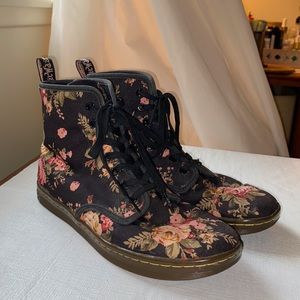 DR. MARTEN'S floral canvas boots